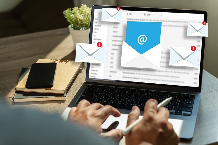 cách chạy quảng cáo website qua email